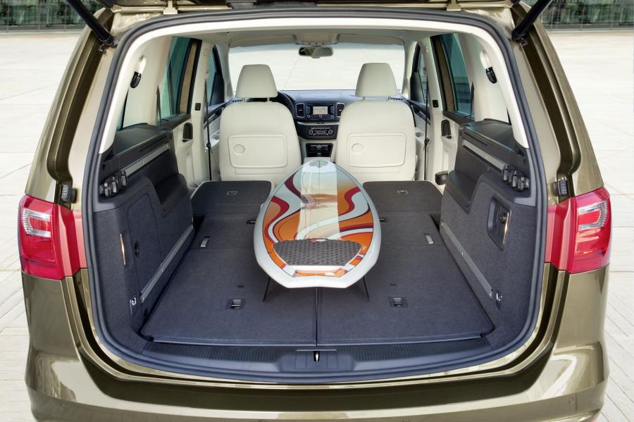  Seat Alhambra 2010 года  (фото 17 из 113)
